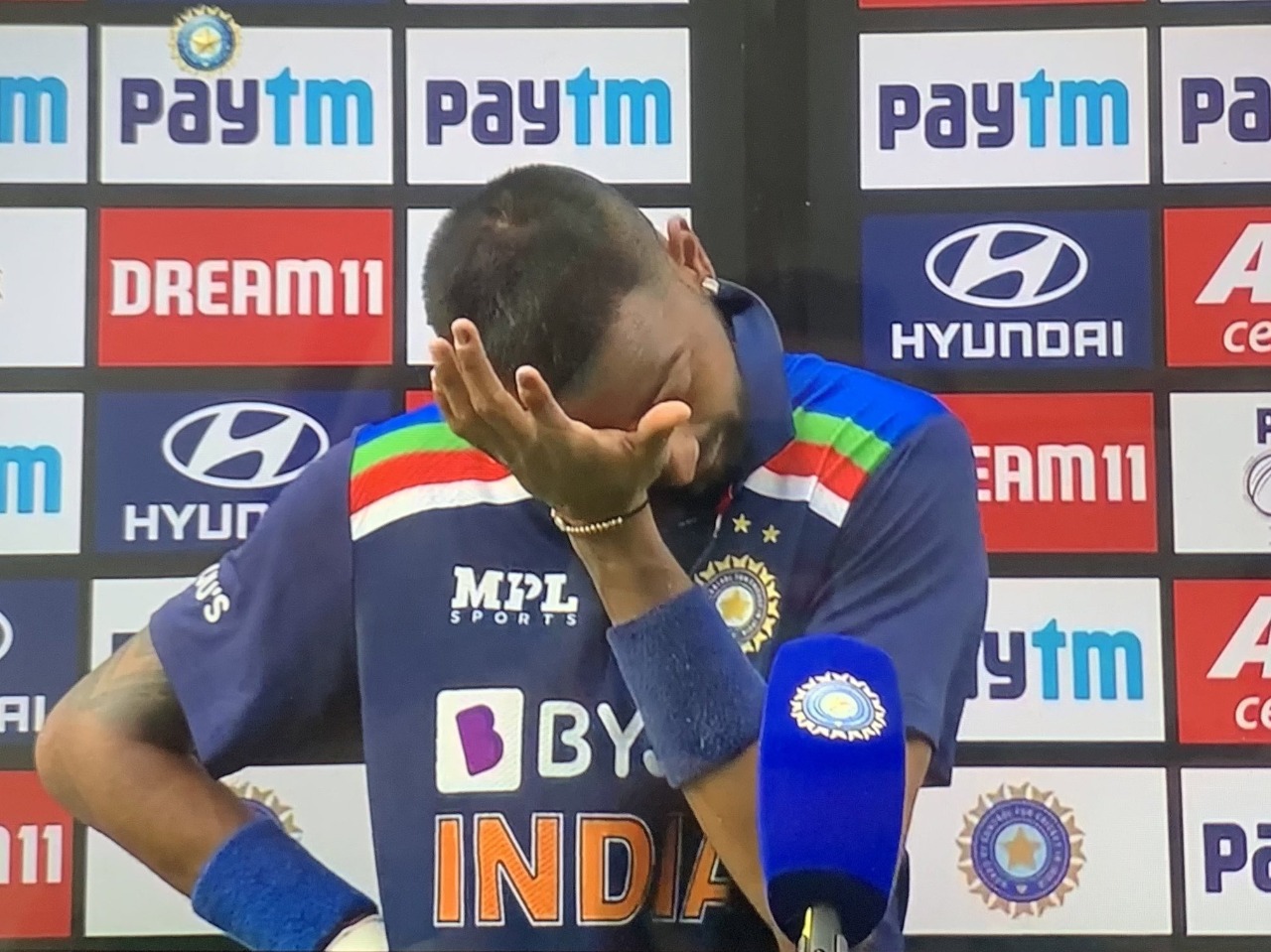 ম্যাচ জয়ের পর আবেগে ভাসলেন ক্রুনাল পান্ডিয়া, হৃদয়বিদারক টুইটে পিতাকে উতসর্গ করলেন এই জয় 2