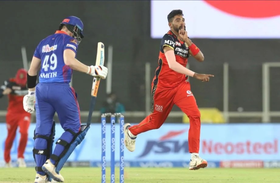 RCBvsDC: আরসিবি বনাম দিল্লি ক্যাপিটালসের ম্যাচ চলাকালীন ট্রেন্ড হল #মানুষখেকো_IP, জানুন কারণ 1