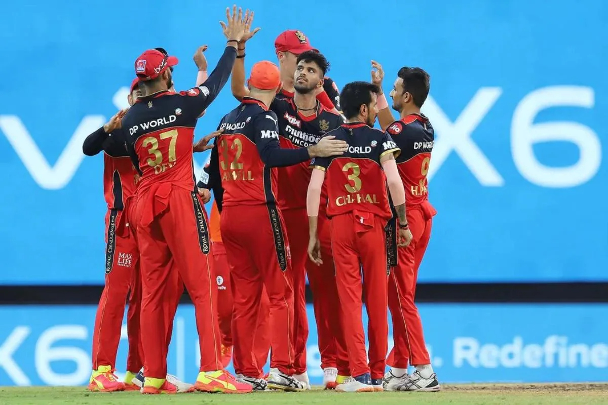 পুনরায় আইপিএল শুরু হলে ট্রফি জিততে পারে আরসিবি: রইল পাঁচটি কারণ 3