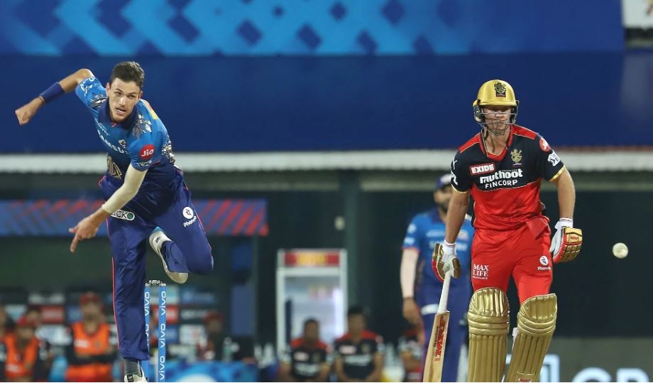 RCBvsMI: রোহিত শর্মা জানালেন কোন খেলোয়াড়ের কারণে আরসিবির বিরুদ্ধে হয়েছে হারতে 2