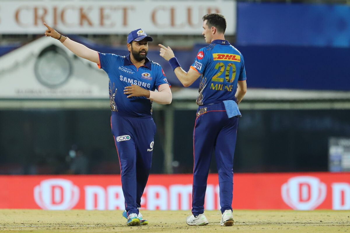 সানরাইজার্সের বিরুদ্ধে জয়ের পর দলের এই দুই ক্রিকেটারকে প্রশংসায় ভরিয়ে দিলেন রোহিত শর্মা 1