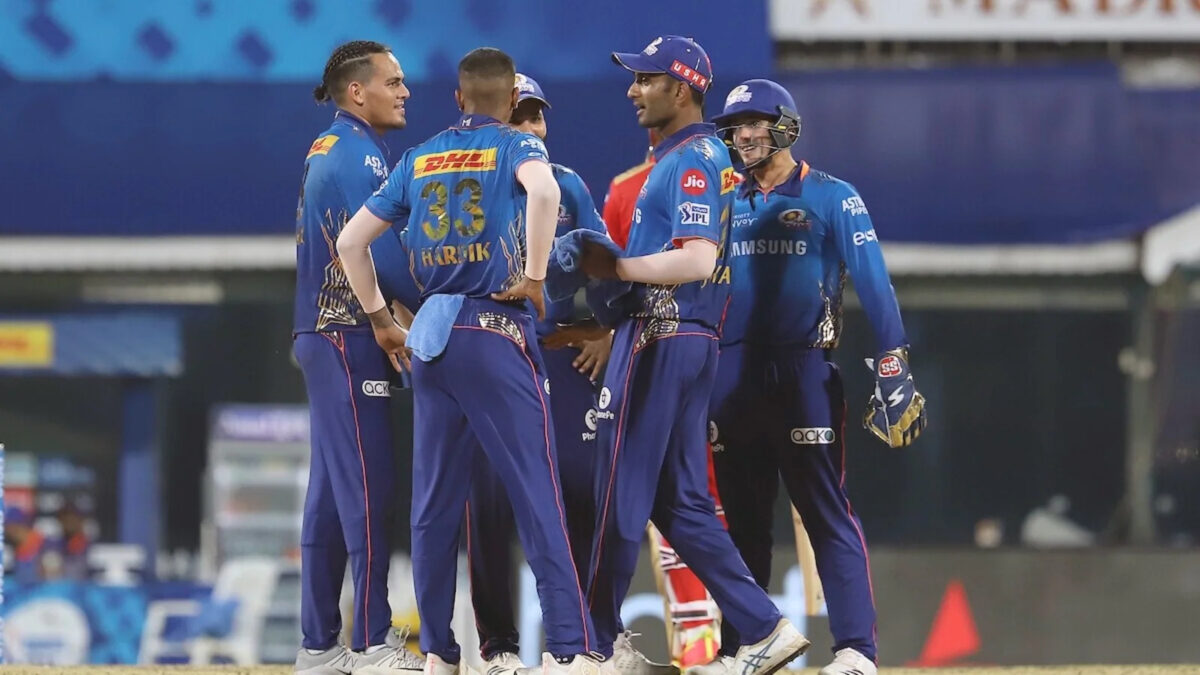 স্টেডিয়াম বদলালেও রাজস্থানের বিরুদ্ধে ভাবনা একই রাখছে মুম্বই ইন্ডিয়ান্স, দলে আসছেন এই অফ ফর্মে থাকা খেলোয়াড় 1