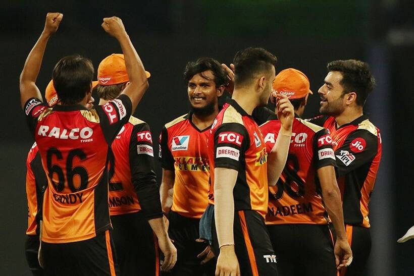 IPL 2022 Retentions: আইপিএল ট্রফি জিততে মরিয়া সানরাইজার্স হায়দ্রাবাদ (SRH), এই দুর্দান্ত ক্রিকেটারদের নিয়ে করবে ভবিষৎ পরিকল্পনা !! 1