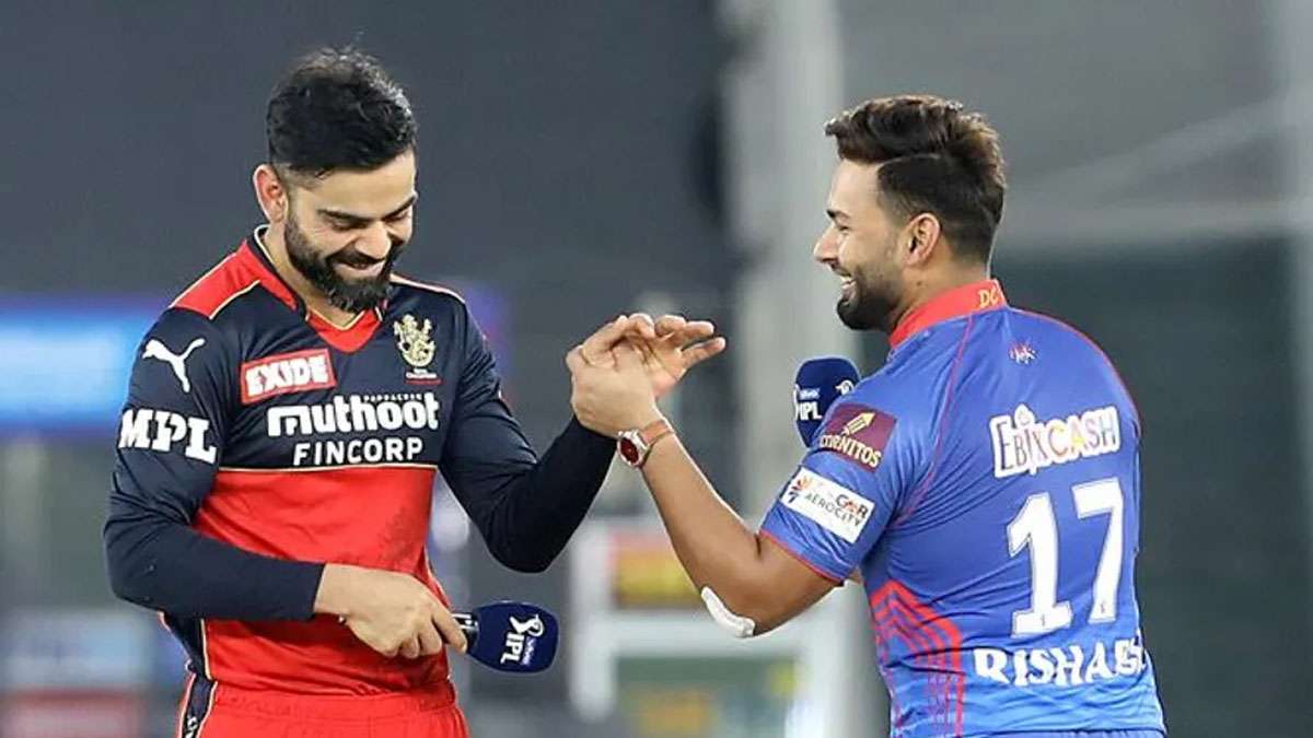 RCBvDC : টসে জিতে প্রথমে বল করবে আরসিবি, এই অভিনব সিদ্ধান্ত দুই দলের 1
