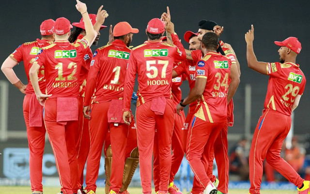 IPL 2022 Auction: তিনটি আইপিএল ফ্রেঞ্চাইজি যারা মেগা নিলামে ক্রুনাল পান্ডিয়াকে টিমে নেওয়ার জন্য ঝাঁপিয়ে পড়বে !! 2 IPL 2022 Auction: তিনটি আইপিএল ফ্রেঞ্চাইজি যারা মেগা নিলামে ক্রুনাল পান্ডিয়াকে টিমে নেওয়ার জন্য ঝাঁপিয়ে পড়বে !! 2