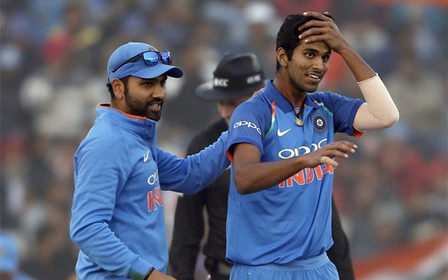 চারজন ক্রিকেটার যাদের রোহিত শর্মার অধিনায়কত্বে টিম ইন্ডিয়ায় অভিষেক ঘটেছে, আজ কাঁপিয়ে বেড়াচ্ছে সারা ক্রিকেট বিশ্ব !! 1