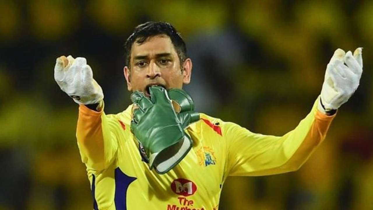 IPL শেষ হতেই MS Dhoni-র বিরুদ্ধে হল মামলা দায়ের, আইপিসির ৪০৬ ধারায় যেতে হতে পারে জেল 3