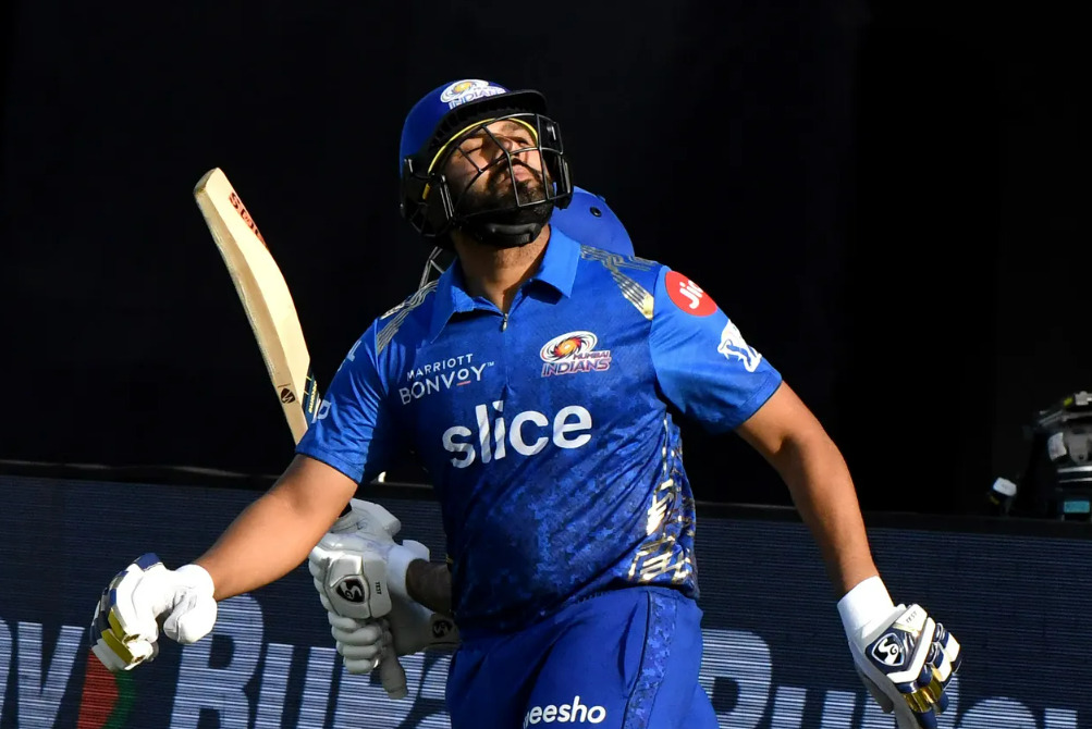 IPL 2022: টানা ছয় ম্যাচ হার, খেলা শেষে দলের বোলারদের বিরুদ্ধে এ কী বিষ্ফোরক অভিযোগ তুললেন রোহিত শর্মা !! 1