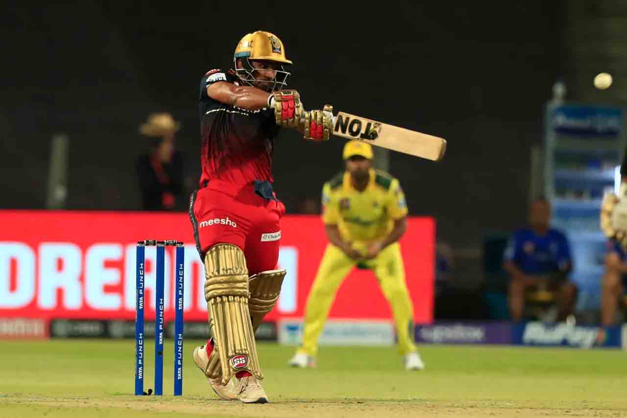 RCB vs CSK: লোমরোর-কার্তিকের জুটি মাঠে ঘটালেন বিস্ফোরণ, CSK পেল ১৭৪ রানের লক্ষ্য 3