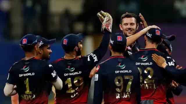 RCB vs GT: গুজরাটের বিরুদ্ধে বিরাট কোহলি গড়লেন ইতিহাস, আইপিএলে এমনটা করা হলেন প্রথম ব্যাটসম্যান 2