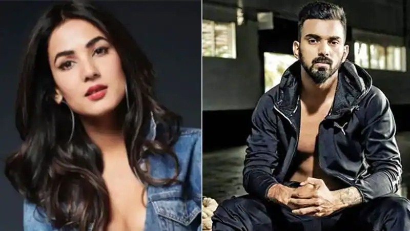 TOP 5: বলিউড সুন্দরীদের সঙ্গে এই পাঁচ ক্রিকেটারদের প্রেম জমে ক্ষীর, কিন্তু বিয়ের গন্ডি পেরতে পারেনি !! 2