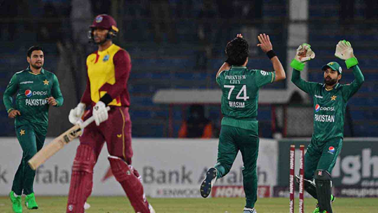ICC ODI Rankings: ওয়েস্টইন্ডিজকে হারিয়ে ভারতকে পেছনে ফেলে দিল পাকিস্তান, জানুন আপডেট র‍্যাঙ্কিং 3