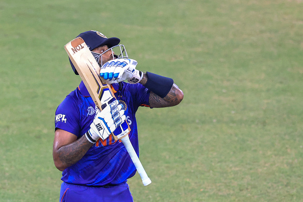 IND vs HK: কোহলি-সূর্যের ঝড়ে উড়ে গেল হংকং, সুপার ৪-এ দুর্দান্ত এন্ট্রি টিম ইন্ডিয়ার !! 3
