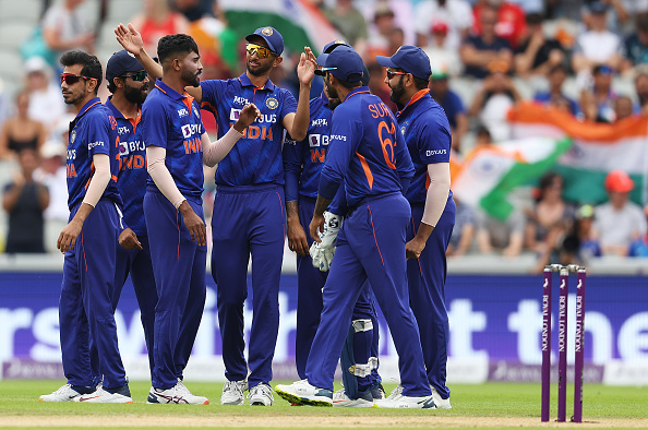 Team India: টি-২০ বিশ্বকাপে পুরনো ভুলের পুনরাবৃত্তি করলেন না রোহিত শর্মা, বাইরের পথ দেখালেন এই খেলোয়াড়কে !! 4
