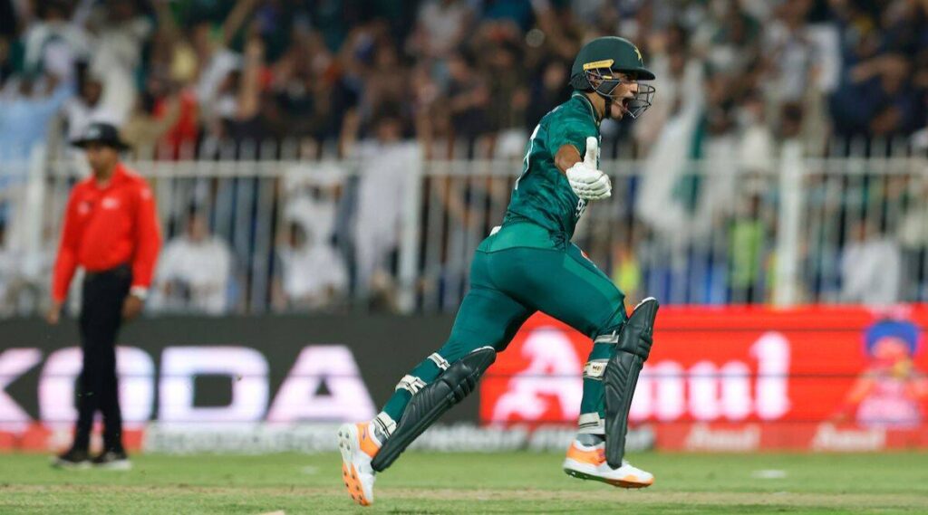 PAK vs AFG: আফগান ম্যাচ শেষে জাভেদ মিয়াঁদাদকে মনে পড়ল বাবরের, ভারতকে ছিটকে দিয়ে বললেন এই মারাত্মক কথা !! 3