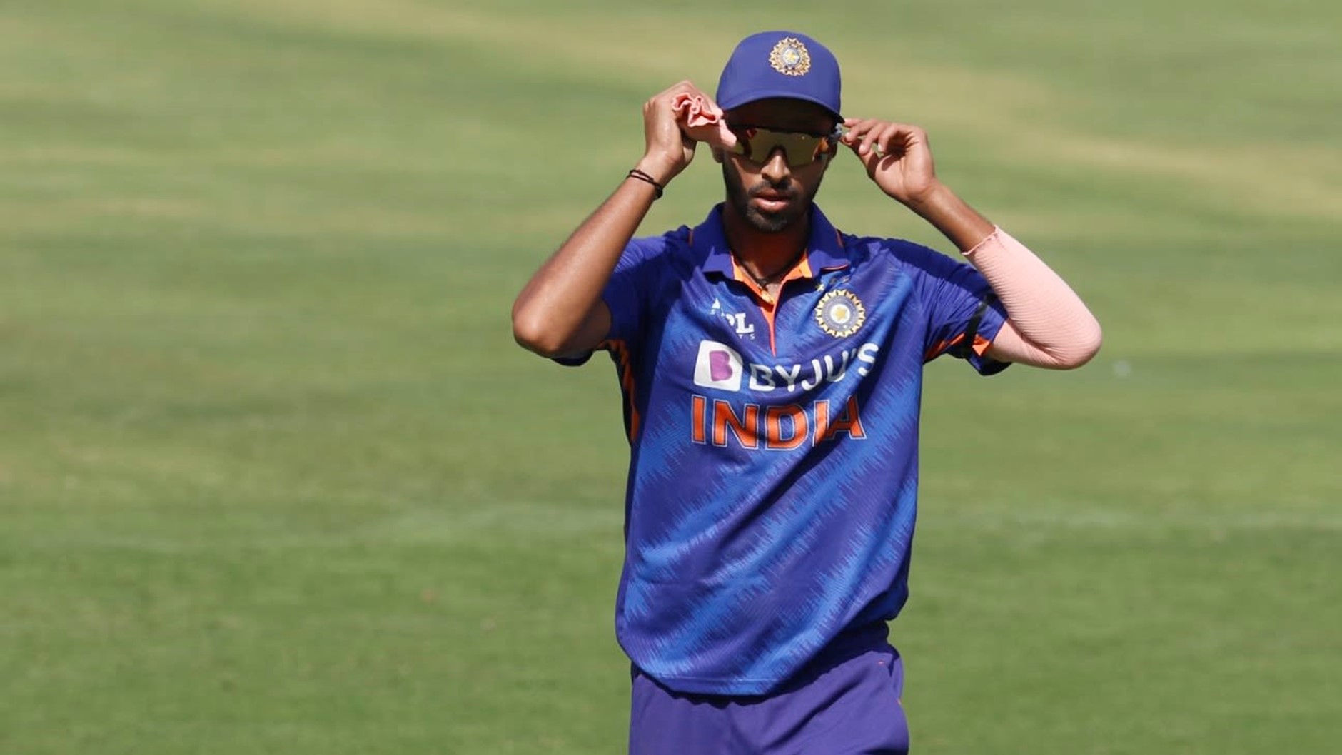 "ভারতীয় দলে যজ্ঞ করানো দরকার", দক্ষিণ আফ্রিকার বিরুদ্ধে দীপক চাহার চোটের কারণে বাদ পড়ায় BCCI-কে নিশানা !! 2