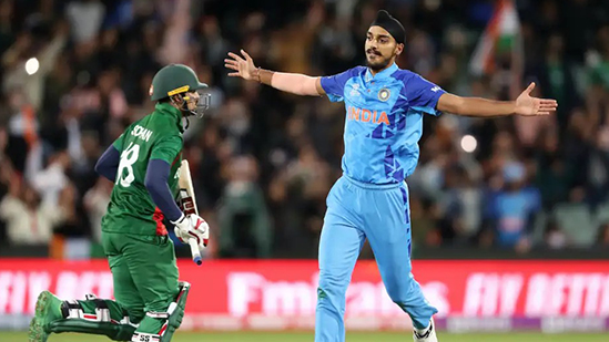 পাকিস্তানের নয় বরং টিম ইন্ডিয়ার এই বোলারকেই বিশ্বের সেরার তকমা দিলেন ওয়াসিম আকরাম !! 2