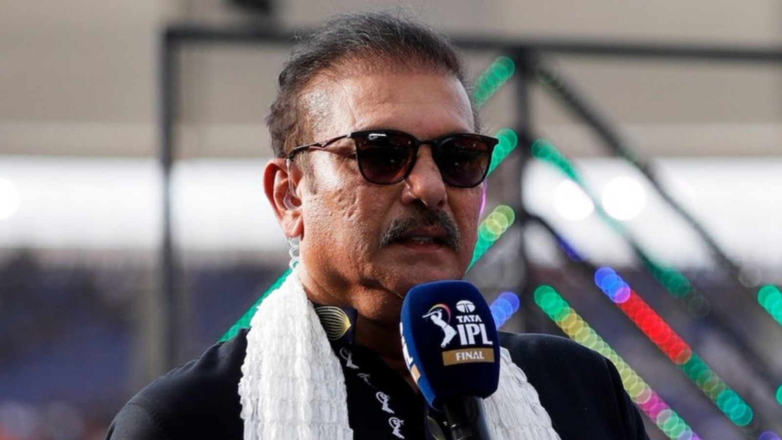 “ও ভিলেন ছিলো না…” ২০১৯ বিশ্বকাপের প্রসঙ্গ টেনে এই ক্রিকেটারের পাশে দাঁড়ালেন রবি শাস্ত্রী !! 3 Ravi Shastri | বিশ্বকাপ | image: twitter
