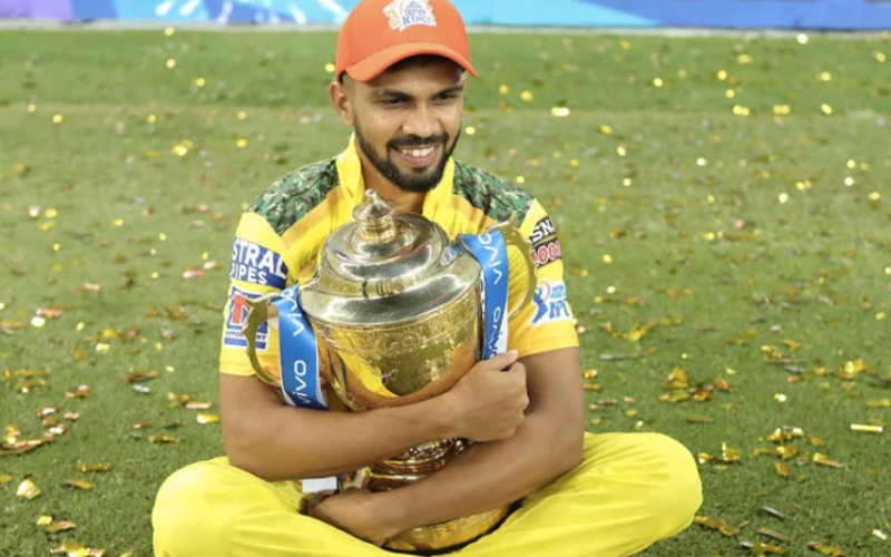 মহেন্দ্র সিং ধোনি অবসর নিলে চেন্নাই সুপার কিংস দলের নতুন অধিনায়ক হতে পারেন এই ৫ প্লেয়ার !! 2