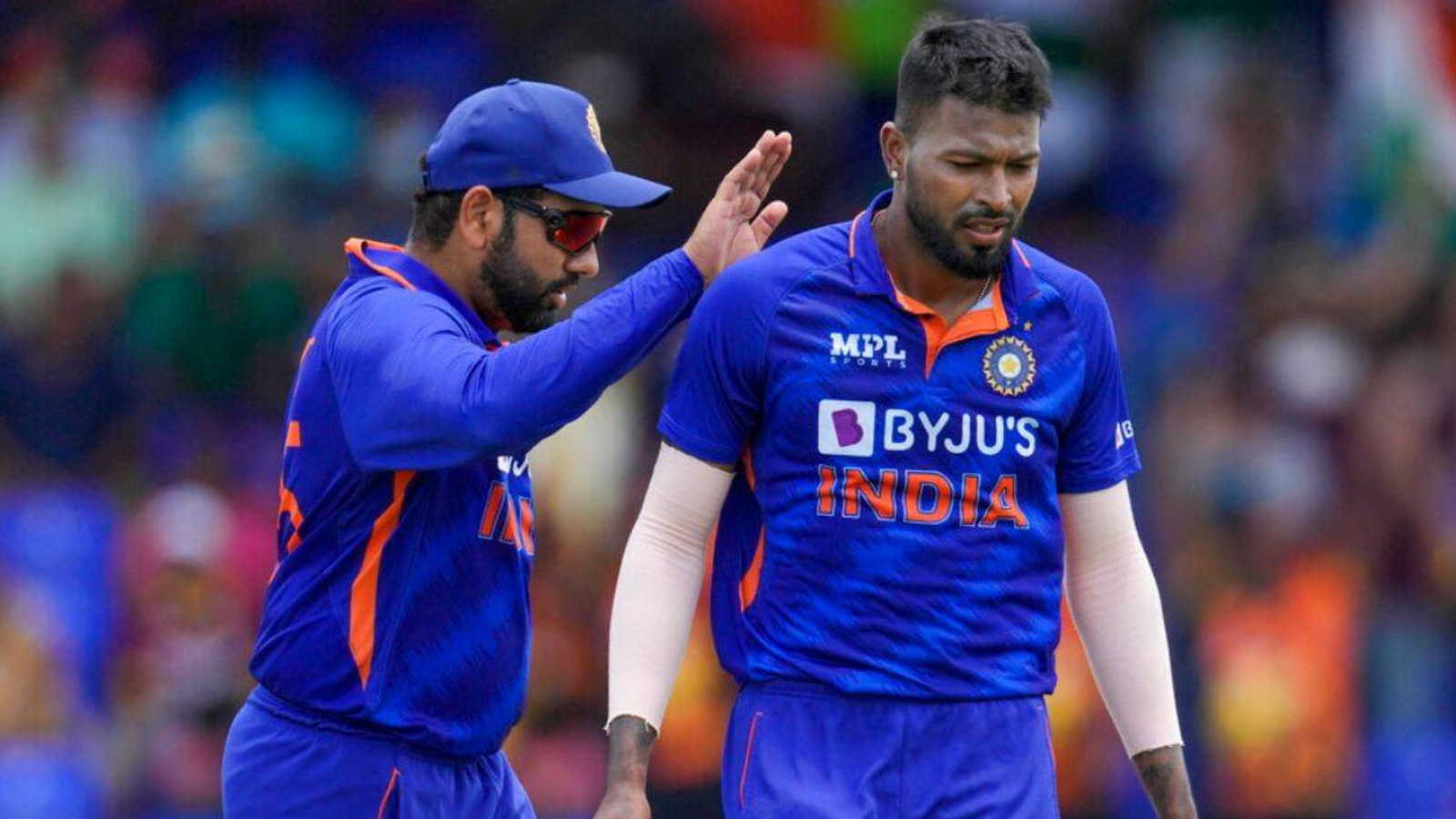 IND vs NZ: খুব শীঘ্রই ওয়ানডে দলের অধিনায়কত্ব হারাবেন রোহিত শর্মা, প্রথম ম্যাচেই পাওয়া গেলো সেই ইঙ্গিত !! 3 Hardik and Rohit | image: twitter