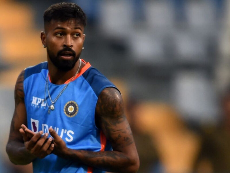 IND vs SL: অধিনায়ক হতেই এই খেলোয়াড়ের সাথে রাজনীতি শুরু হার্দিকের, ভালো খেলার পরেও দেখলো বাইরের পথ !! 11