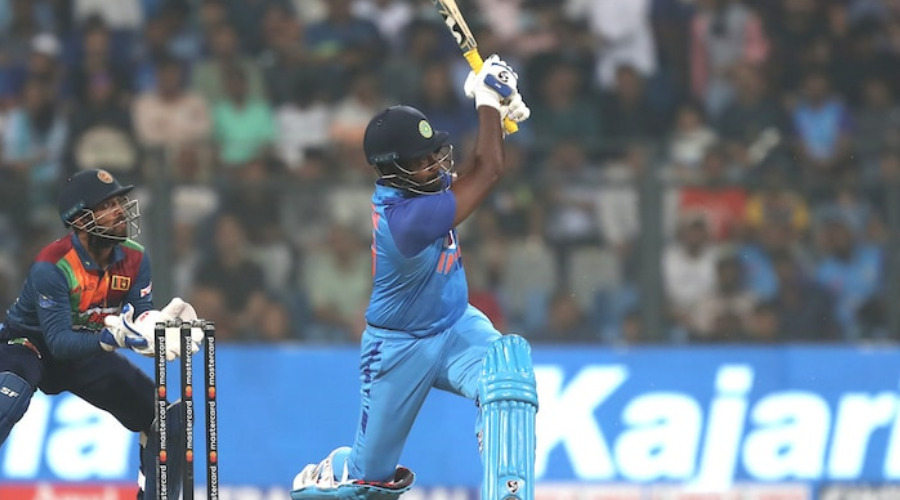 IND vs AUS: ওয়ানডে সিরিজে শ্রেয়াস আইয়ার কনফর্ম বাদ ! এই বনবাসী খেলোয়াড় পাচ্ছেন সুযোগ !! 2 IND vs AUS
