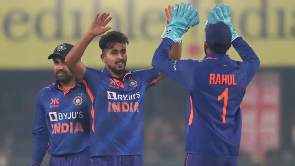 IND vs SL, Match Prediction: শ্রীলঙ্কার বিপক্ষে সিরিজ জিততে মরিয়া ভারত! জিতবে কোন দল? কারা হবেন সেরা পারফর্মার? জেনে নিন এক ক্লিকে !! 6