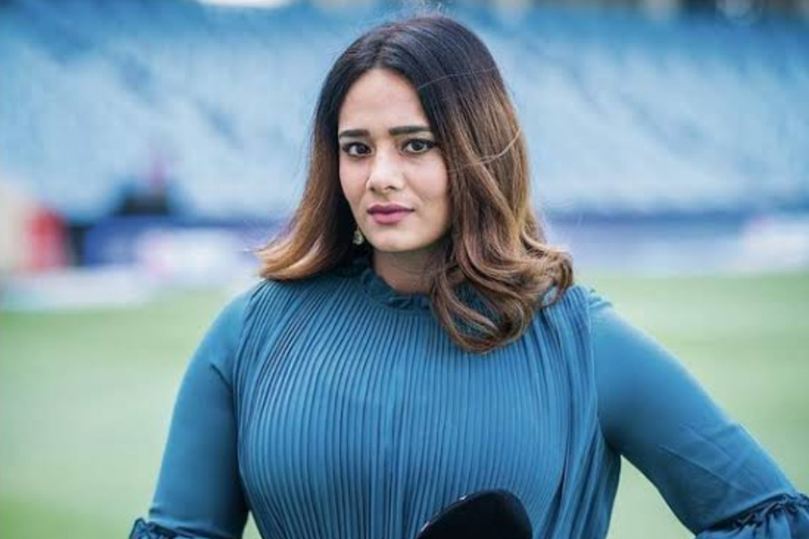 রূপে হার মানান বলি নায়িকাদের, মাইক্রোফোন হাতে ক্রিকেট দুনিয়ার মায়ান্তির রাজ !! 2 Mayanti Langer, gautam gambhir