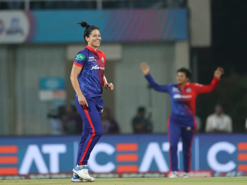 WPL 2023: ব্যাটে শেফালী, বলে মারিজান কাপ, বিধ্বংসী ক্রিকেট খেলে গুজরাতের দৈত্যদের বোতলবন্দী করলো দিল্লী ক্যাপিটালস !! 5