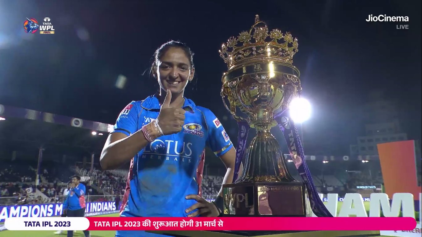 “পয়সা থাকলে কি না হয়…” WPL জিতেও সমাজমাধ্যমে ট্রলের সামনে মুম্বই ইন্ডিয়ান্স দল !! 2 WPL 2023 | Harmanpreet Kaur | image: twitter