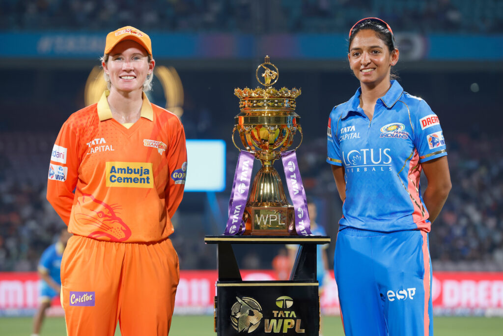 WPL 2023: কৃতী-কিয়ারার নাচ দেখে কোমড় দোলালেন জয় শাহ, মহিলা আইপিএলের উদ্বোধনী অনুষ্ঠানের ভিডিও ভাইরাল !! 2 WPL 2023