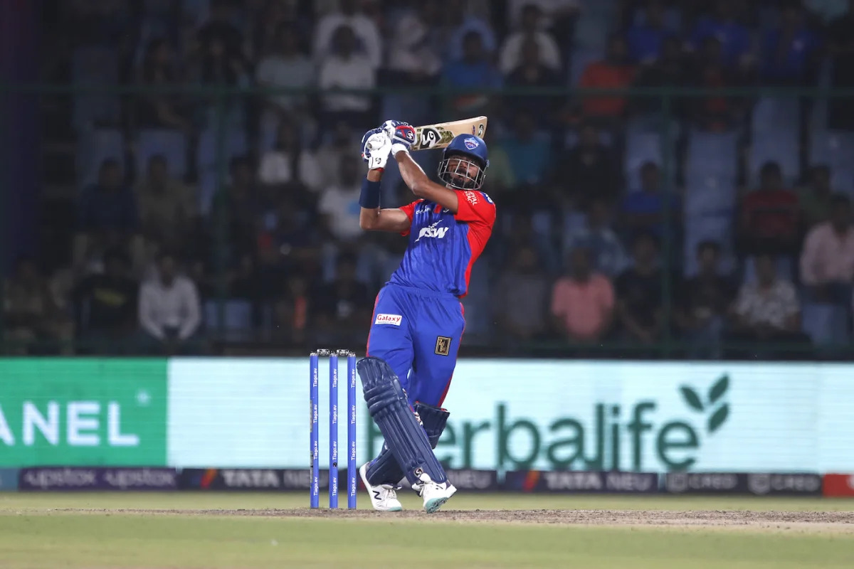 IPL 2023:মন্থর ওয়ার্নারের পাশে ব্যাট হাতে উজ্জ্বল কেবল অক্ষর, মুম্বইয়ের বিরুদ্ধে ১৭২ করলো দিল্লী ক্যাপিটালস !! 2 Axar Patel | IPL 2023 | image: twitter