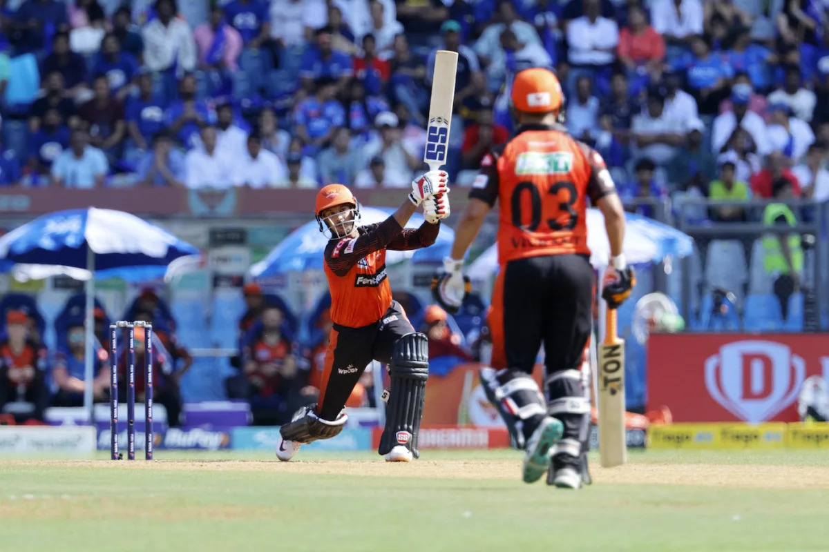 IPL 2023: গ্রিনের গর্জনে মাতোয়ারা ওয়াংখেড়ে, সানরাইজার্সকে হারিয়ে প্লে-অফের দিকে এক পা বাড়ালো মুম্বই !! 2 MI vs SRH | IPL 2023 | image: twitter