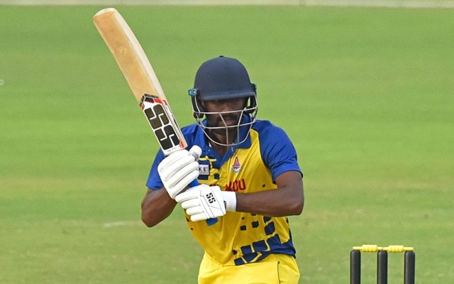 হেলিকপ্টার শটে মনে করাচ্ছেন মাহি’কে, আগামী IPL-এ এই তরুণ উইকেটরক্ষক হতে পারেন MS ধোনির বিকল্প !! 3 Baba Aparajith | IPL 2023 | image: Getty Images