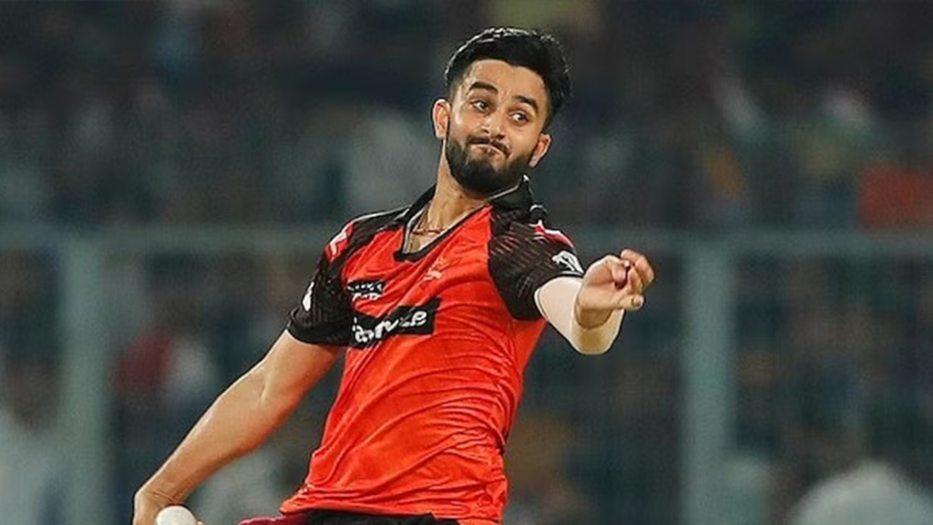 IPL 2023: ১০ প্লেয়ার যারা এই আইপিএলে কম টাকায় সুযোগ পেয়েও করেছেন কোটি টাকার কাজ !! 5 Mayank Markande
