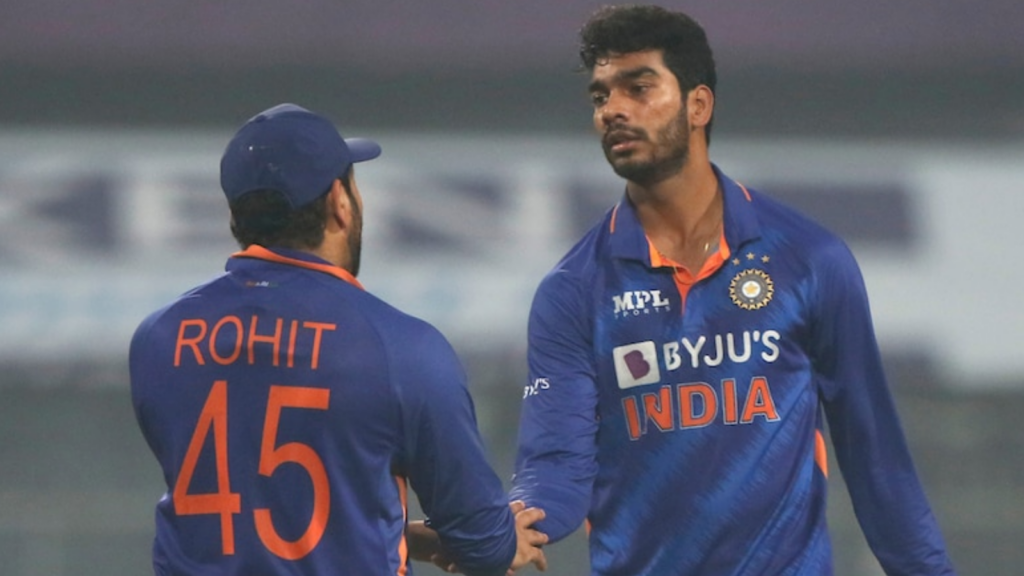 ভাগ্য খুলতে চলেছে ২৮ বছর বয়সী এই খেলোয়াড়ের, BCCI তুলে দিল ওয়ানডে দলের অধিনায়কত্বের ভার !! 3 Venkatesh Iyer, bcci