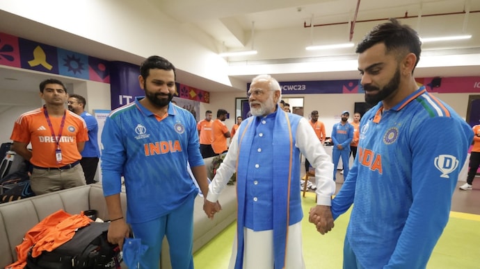 Modi in indian dressing room, world cup 2023