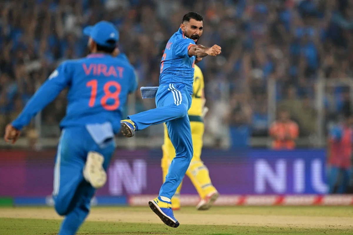 World Cup 2023, IND vs AUS, Final, Highlights: সবরমতীর তীরে স্বপ্নভঙ্গ, অস্ট্রেলীয় আগ্রাসনে বিশ্বকাপ হাতছাড়া টিম ইন্ডিয়ার !! 6 Mohammed Shami and Virat Kohli | ICC World Cup 2023 | Image: Getty Images