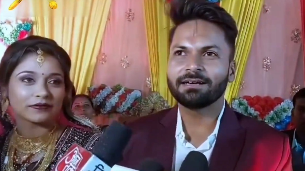 “এই ম্যাচটাও জমিয়ে খেলবো…” বিয়ের আসরে মস্করা মুকেশ কুমারের, হেসে ফেললেন নববধূ’ও !! 2 Mukesh Kumar and his wife | Image: Twitter