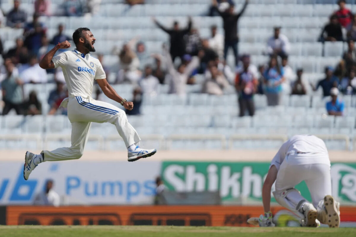 IND vs ENG: অভিষেকেই ঝড় আকাশ দীপের, রাঁচিতে প্রথম সেশনে ৫ উইকেট হারিয়ে ঘোর সমস্যায় ইংল্যান্ড !! 1