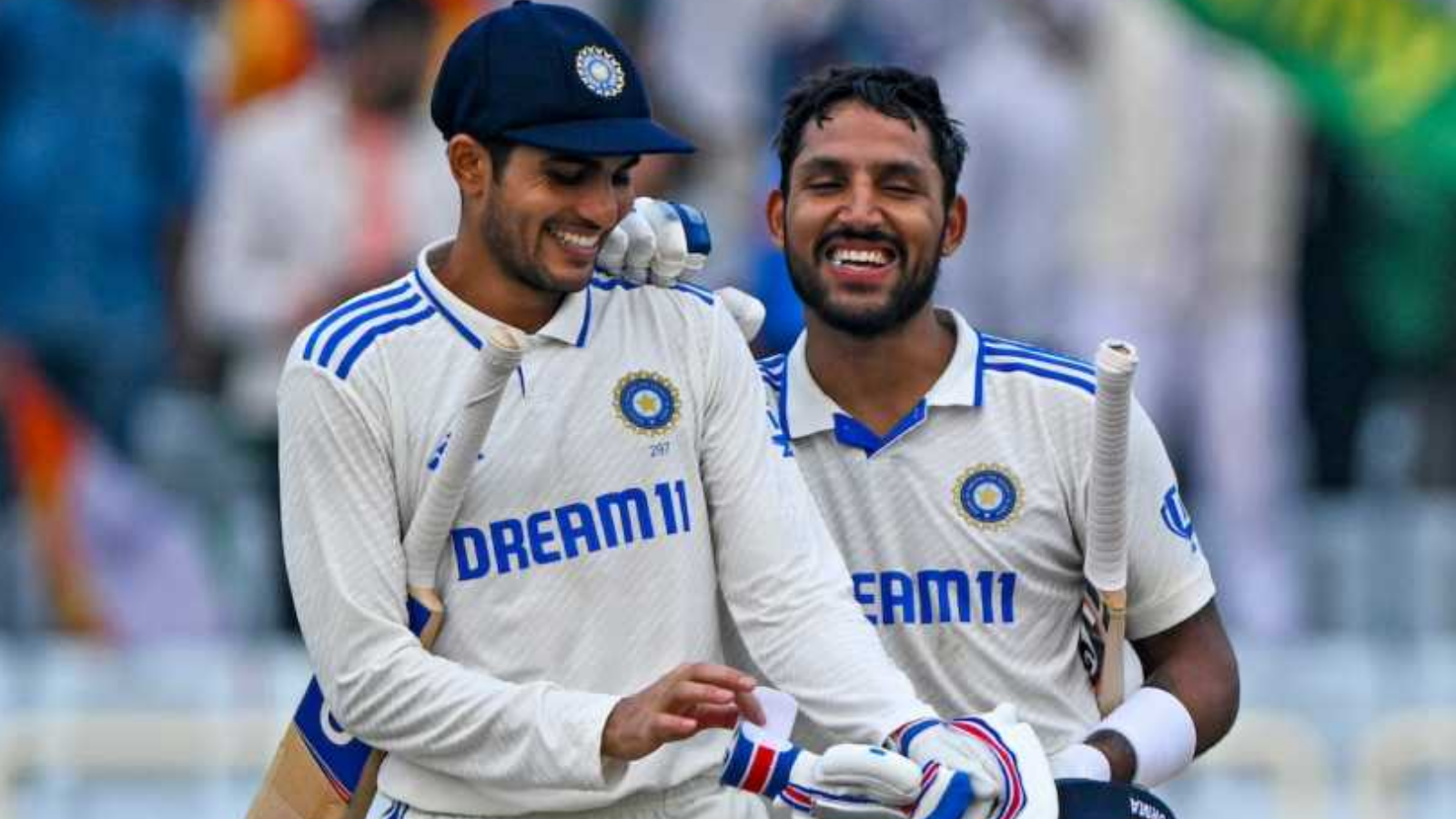 রঞ্জি খেলারও যোগ্যতা নেই এই তারকার, তবুও জামাই আদর পাচ্ছেন ভারতীয় টেস্ট দলে !! 3 Shubman Gill and Dhruv Jurel | Team India | Image: Getty Images