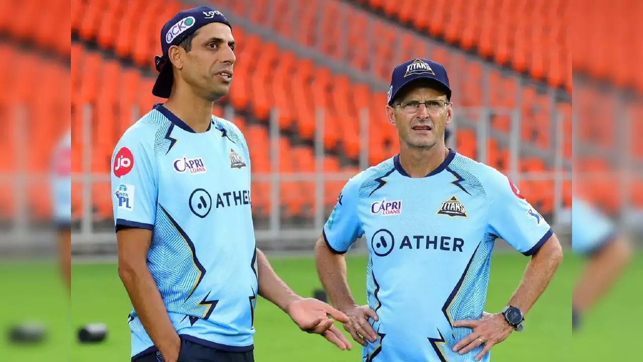 Ashish Nehra and Gary Kirsten | Gautam Gambhir | Image: Getty Images