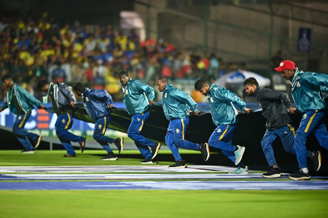 M Chinnaswamy Stadium Groundsmen | IPL 2024 | Image: Getty Images