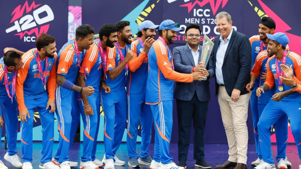 Indian Cricket Team with T20 World Cup Trophy | Image: Getty Images