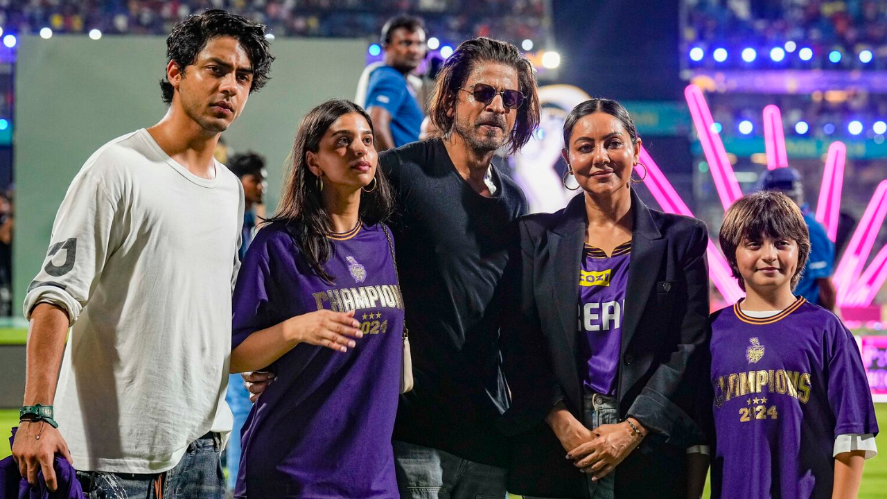 Shah Rukh Khan With Family | Image: Getty Images