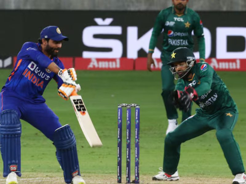সুযোগ না পেয়ে অবসরে তারকা অলরাউন্ডার, সোশ্যাল মিডিয়ায় জানালেন সরে দাঁড়ানোর খবর !! 1