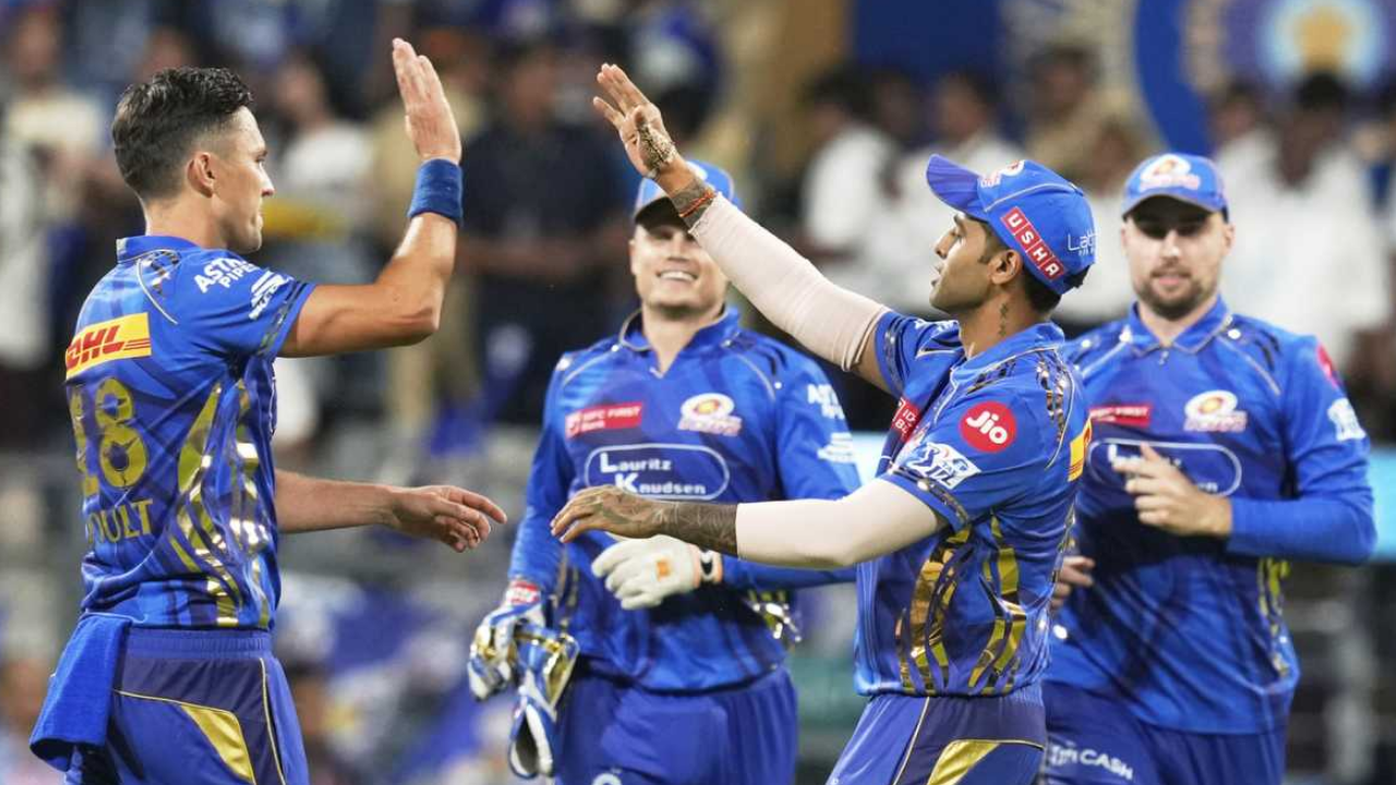 IPL 2025 MI vs DC: প্লে-অফ নিশ্চিত করার সোনার সুযোগ মুম্বইয়ের সামনে, দিল্লীর বিরুদ্ধে তুরুপের তাস এই তারকা !! 4 Mumbai Indians | IPL | Image: Getty Images