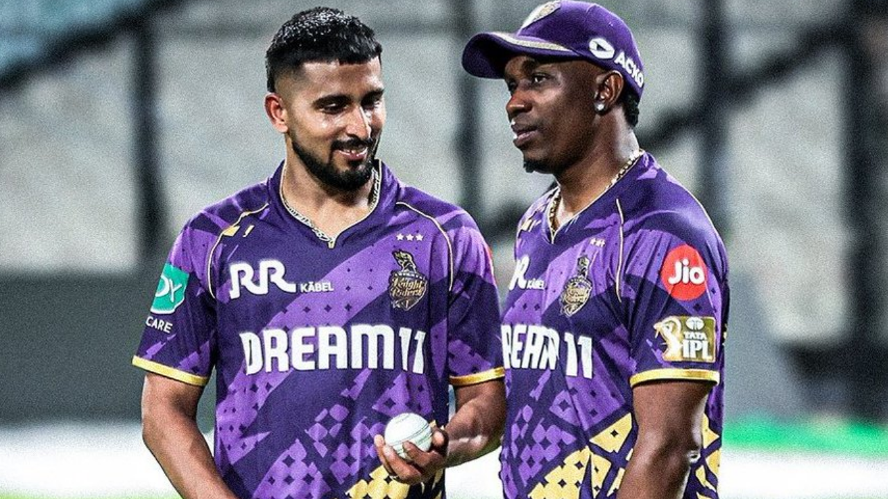 চন্দ্রকান্তের পর ছাঁটাই ডোয়েন ব্র্যাভো’ও, নয়া মেন্টরের সন্ধানে নাইট রাইডার্স !! 2 Umran Malik and DJ Bravo | KKR | Image: Getty Images
