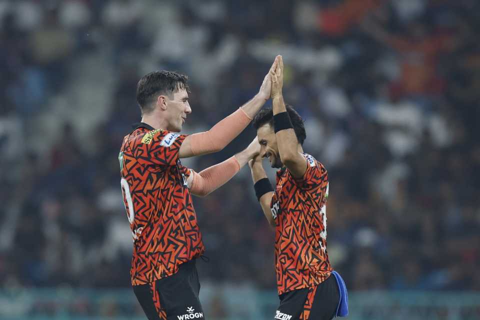 ব্যার্থ হলো কোহলি-সল্টের লড়াকু ব্যাটিং, ৪২ রানে জয় সুনিশ্চিত করলো সানরাইজার্স !! 2 Ipl 2025