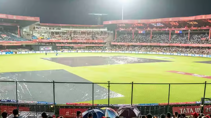 IPL 2025: দৌড় শেষ রাহানেদের, বৃষ্টির জলে ধুয়ে গেলো নাইট রাইডার্সের শেষ চারের স্বপ্ন !! 2 RCB vs KKR Match Got Cancelled | IPL | Image: Twitter